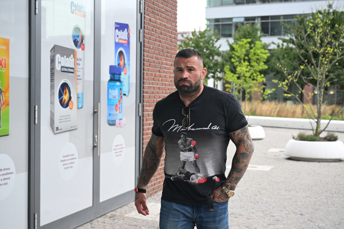 FOTO: Karlos Vémola dorazil na fyzické testy Pavla Tótha. – stránka 7
