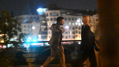 FOTO: Jiří Mádl odcházel s blondýnkou.
