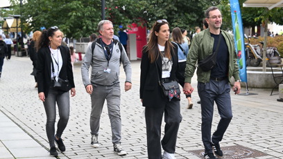 FOTO: Martin Finger také vyrazil na kolonádu se svou drahou polovičkou.