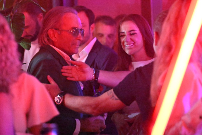 FOTO: Leo Beránek s manželkou na party ve Varech. – stránka 27