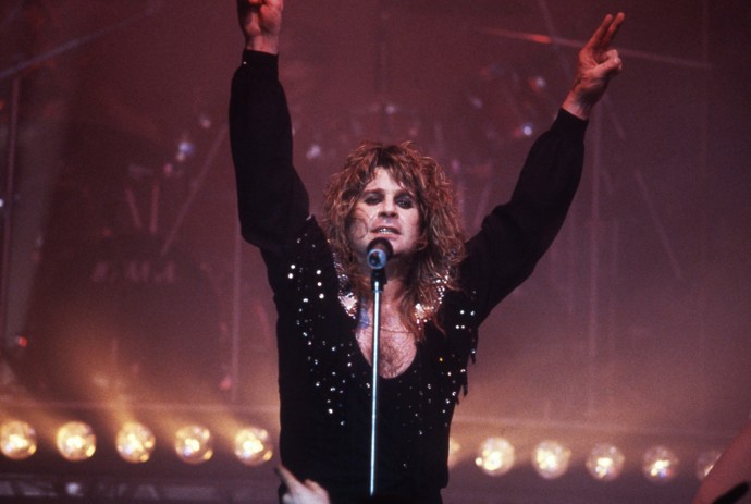 FOTO: Ozzy Osbourne zamlada. – stránka 28