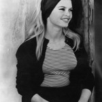 Námořnický styl je spojený s nenucenou francouzskou elegancí. Mezi její průkopnice patří i legendární herečka Brigitte Bardot