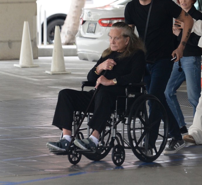 FOTO: Zpěvák Ozzy Osbourne. – stránka 43