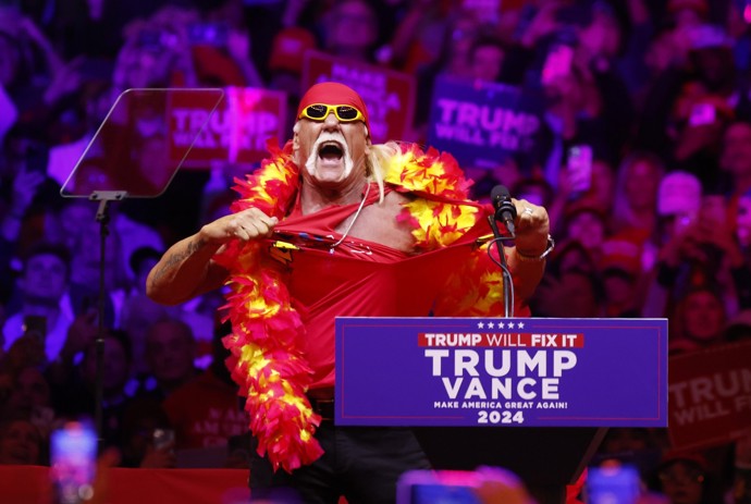FOTO: Hulk Hogan byl fanatický Trumpův obdivovatel. – stránka 4