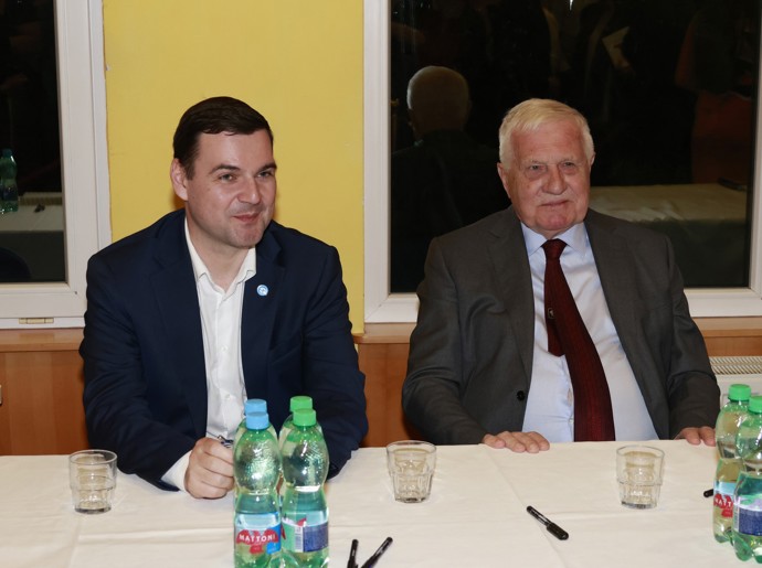 Foto k tématům Václav Klaus, Petr Macinka – stránka 2