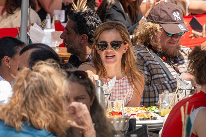 FOTO: Herečka Emma Watson přišla o řidičák.