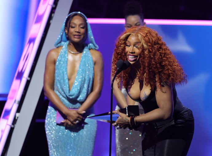 FOTO: SZA schytala bídu od Nicki Minaj. – stránka 2