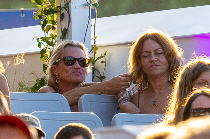 FOTO: Kate Moss vypadá jako česká narkomanka Katka. – stránka 1