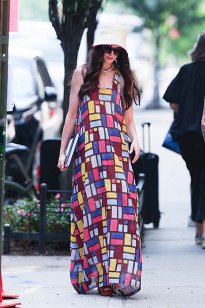 FOTO: Anne Hathaway na place natáčení pokračování Ďábel nosí Pradu. – stránka 3