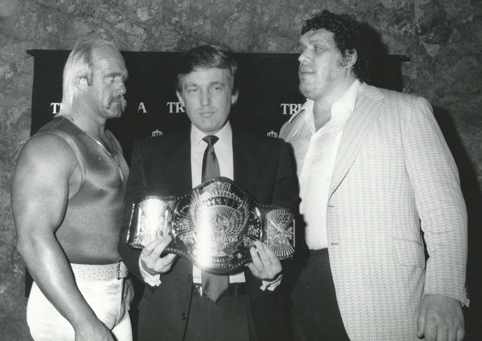 FOTO: Hulk Hogan s Donaldem Trumpem a André the Giantem v roce 1987. – stránka 15