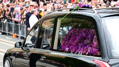 FOTO: Vůz s rakví Ozzyho Osbournea