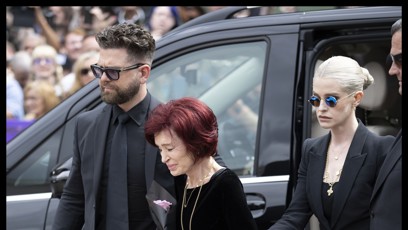 FOTO: Kelly s Jackem podpírali zničenou maminku