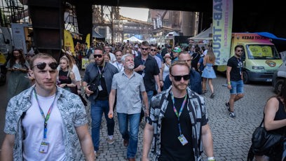 FOTO: Petr Pavel se prochází na festivalu Colours of Ostrava.