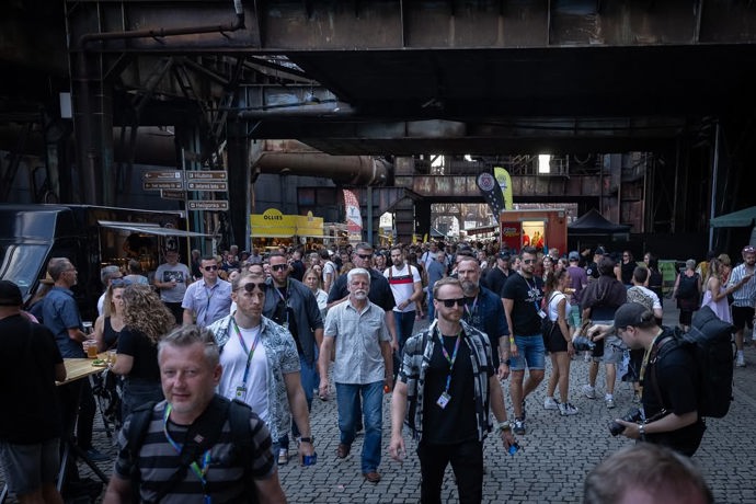 FOTO: Petr Pavel na Colours of Ostrava. – stránka 11