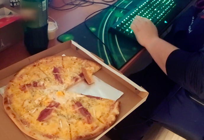 FOTO: Ľubomír Sedliaček si rád večer objednával pizzu. – stránka 23