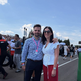 Pekarová v Brně s manželem.