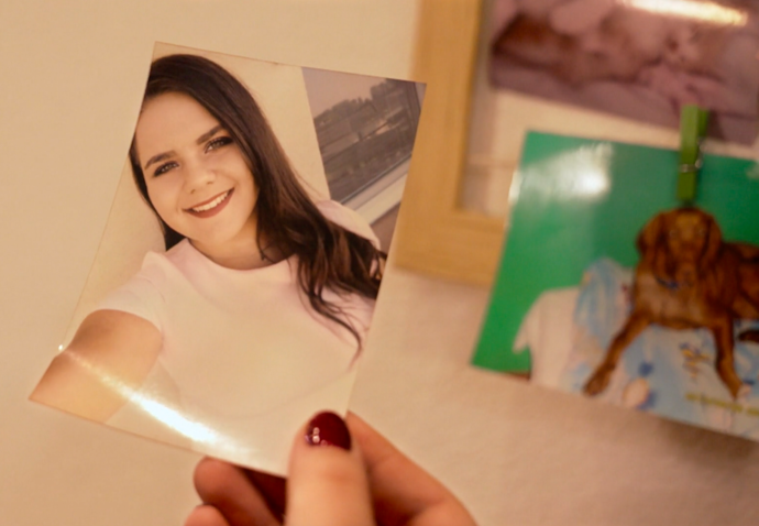 FOTO: Vanesa v době, kdy byla nejšťastnější. – stránka 53