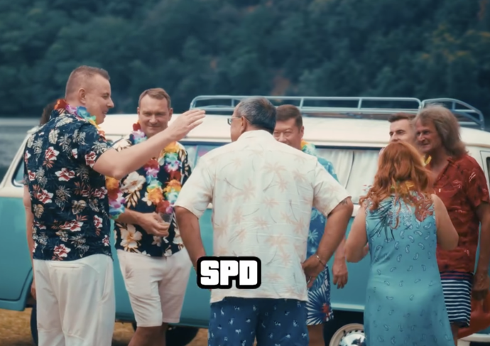FOTO: Tomio Okamura opět cílí na jednodušší obyvatelstvo. – stránka 1