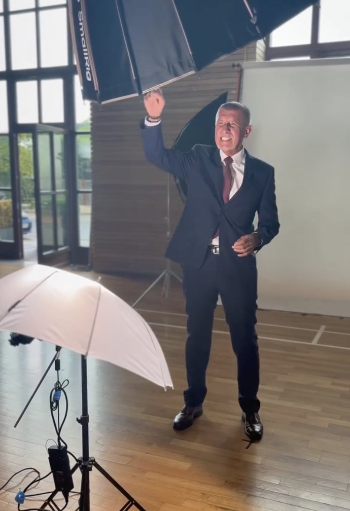 FOTO: Andrej Babiš na videu tančí. – stránka 4