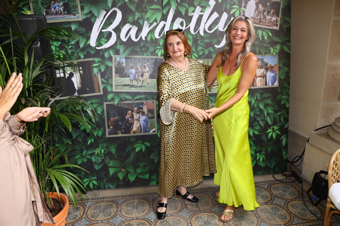 FOTO: Eva Holubová a Pavlína Pořízková vypadaly úchvatně. – stránka 1