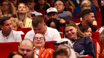 FOTO: Janžurová se pohodlně usadila.