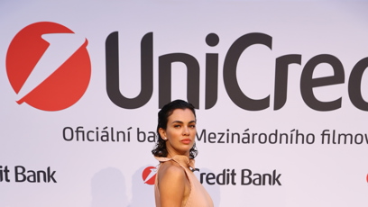 FOTO: Maria jakoby právě utekla z mola předních návrhářů.