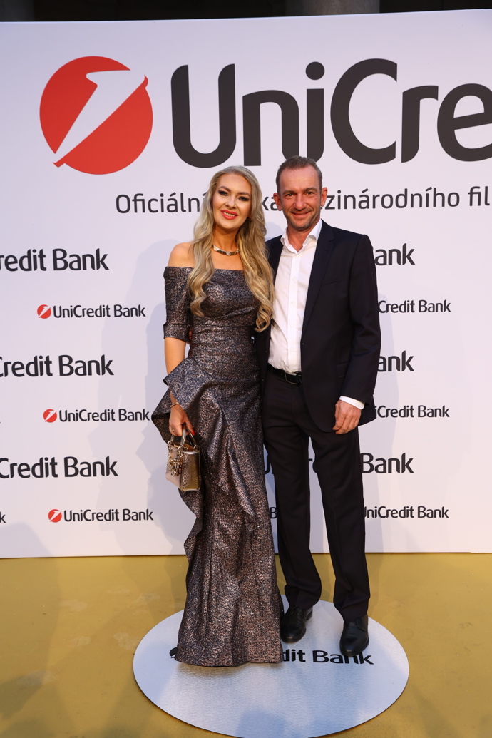 FOTO: Lenka Graf na UniCredit party.
