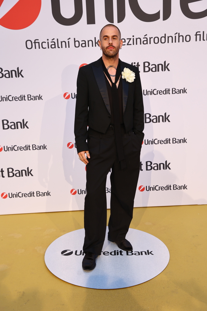 FOTO: Lukáš Macháček na UniCredit party. – stránka 11