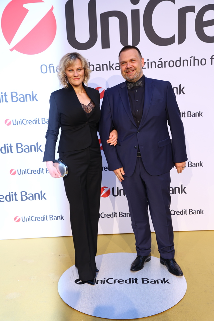 FOTO: Ministr Martin Baxa se svou paní. – stránka 4
