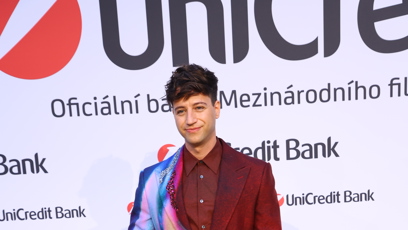 FOTO: Milanovi extravagance prostě sluší.