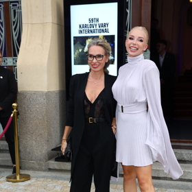 Událost CarTec v Karlových Varech si nenechala ujít spousta celebrit.