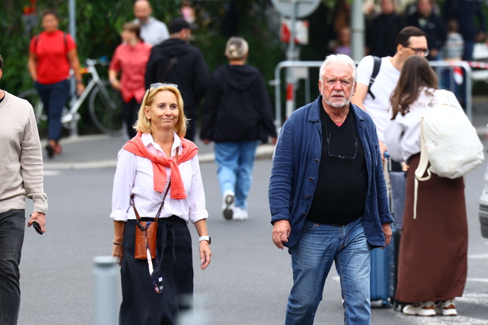 FOTO: Jaromír Hanzlík na kolonádě. – stránka 21