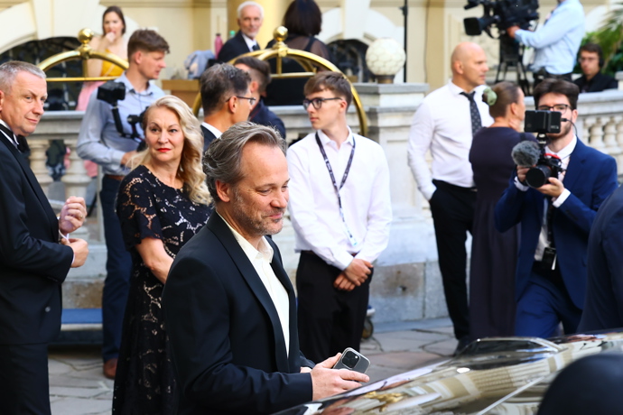 FOTO: Zahraniční hvězda Peter Sarsgaard. – stránka 1705