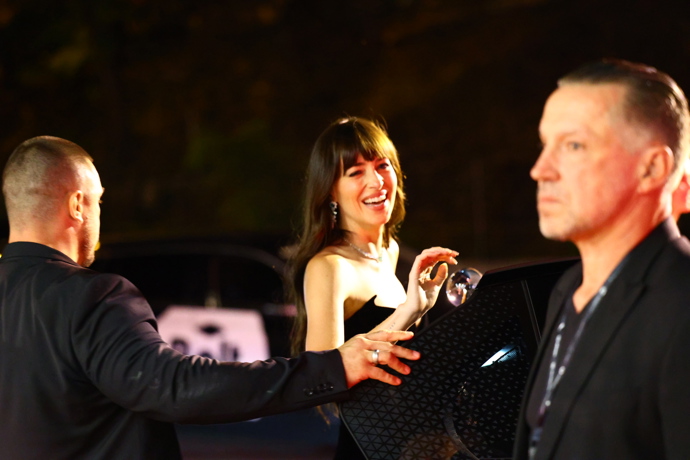 FOTO: Dakota si večer zřejmě užívala plnými doušky. – stránka 2
