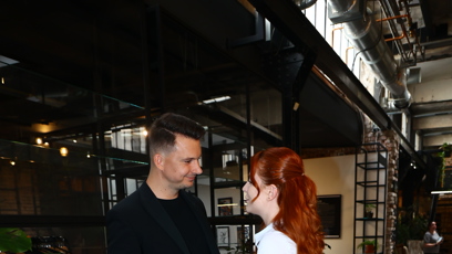 FOTO: Karel Kašák dorazil s partnerkou.