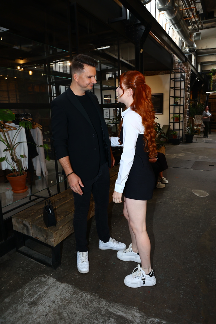 FOTO: Karel Kašák dorazil s partnerkou. – stránka 23