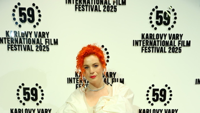 FOTO: Žofie Dařbujánová na zahájení Mezinárodního filmového festivalu.