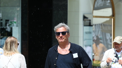 FOTO: David Prachař na karlovarské kolonádě.