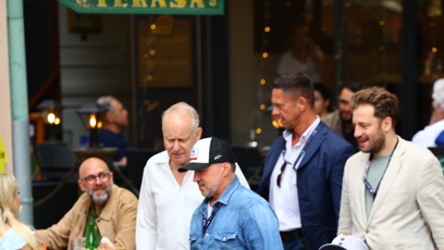 FOTO: Stellan Skarsgård s ochrankou.