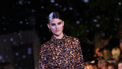 FOTO: Debbie Brown tradičně na KVIFF předvedla kolekci.