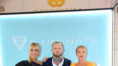 FOTO: Nela Slováková s Radkem a svou maminkou na Iluminate party.