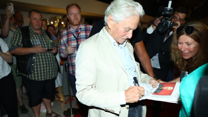 FOTO: Michael Douglas se podepisoval fanouškům.