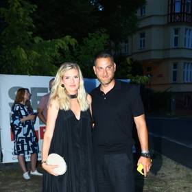 Nikol Leitgeb s manželem na BigBoard party ve Varech.
