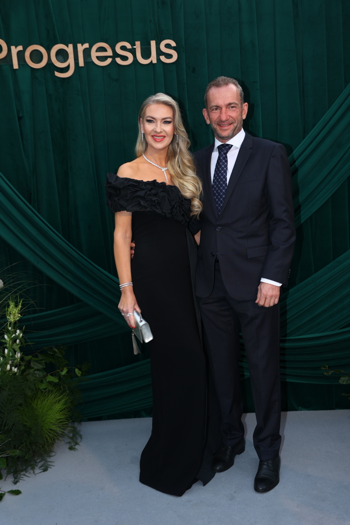 FOTO: Osobnosti na Progresus party. – stránka 651