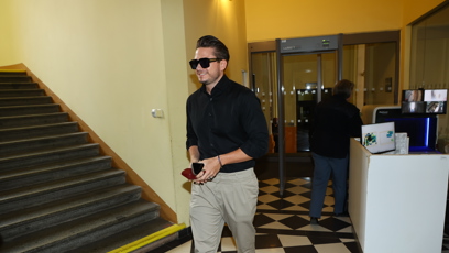 FOTO: Na sobě měl stylový outfit.
