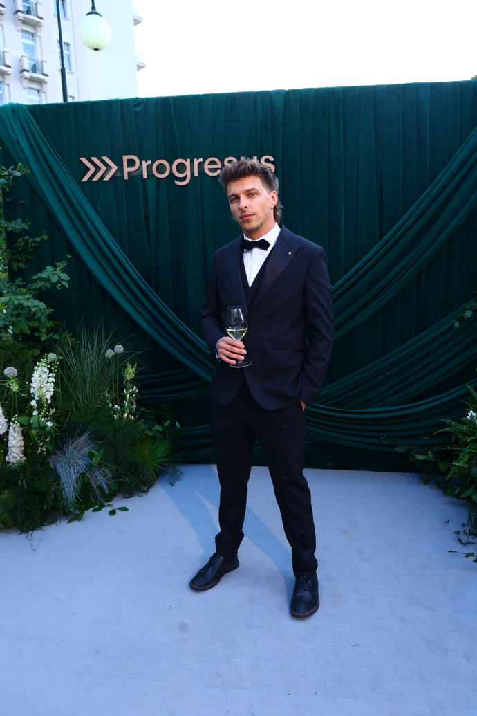 FOTO: Osobnosti na Progresus večírku ve Varech. – stránka 637