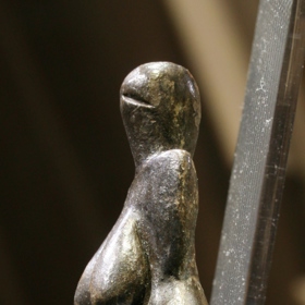 Věstonická venuše - pohled z levé strany