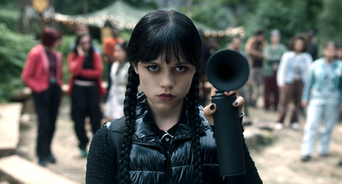 FOTO: Jenna Ortega v seriálu Wednesday. – stránka 1