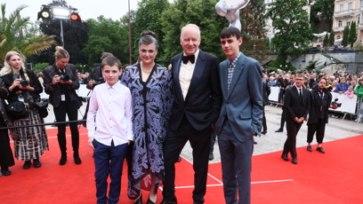 FOTO: Stellan Skarsgård se svou rodinou.