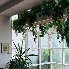 V zadní části pražského domu operní pěvkyně Dagmar Peckové je zimní zahrada.